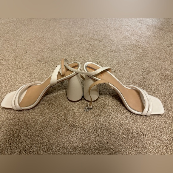 SamEdelman KIA Block Heel Sandal - Picture 4 of 4